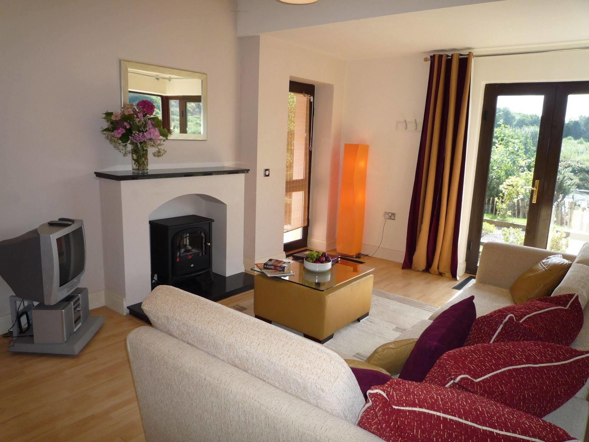 קילורגלין The Grove Lodge Guesthouse מראה חיצוני תמונה