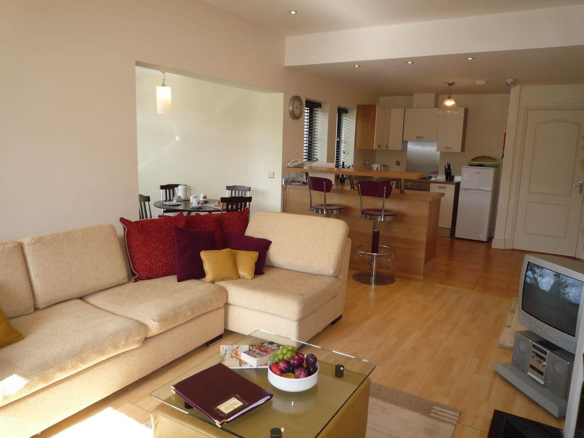 קילורגלין The Grove Lodge Guesthouse מראה חיצוני תמונה