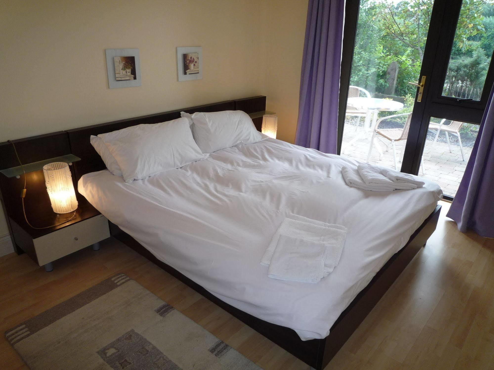 קילורגלין The Grove Lodge Guesthouse מראה חיצוני תמונה